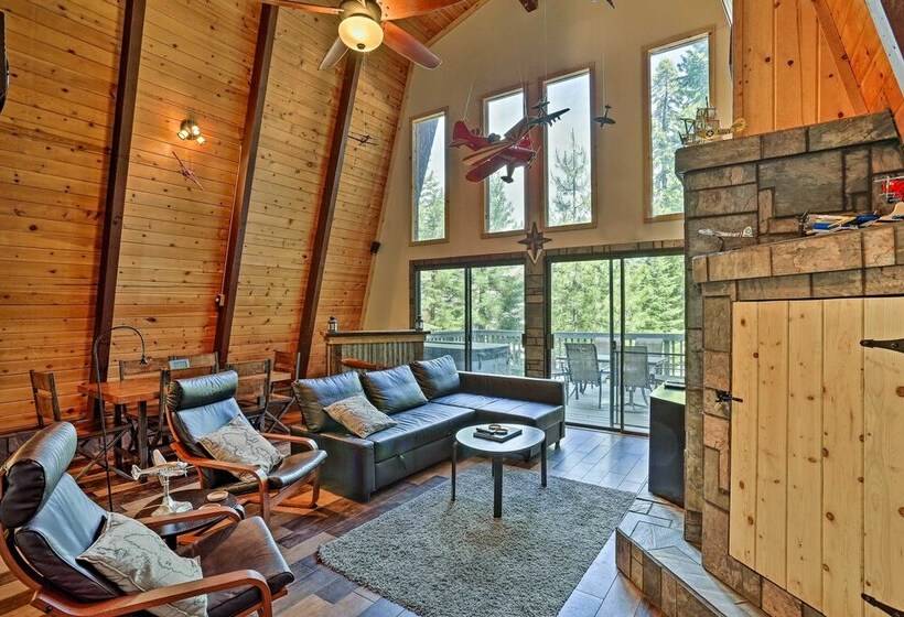 Chester Cabin W/ Deck   Walk To Lake + Golfing!