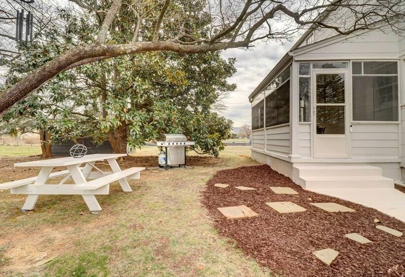 Modern Elkton Vacation Rental: Fire Pit & Grill!