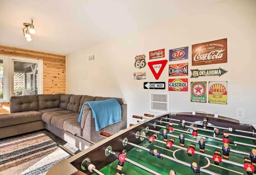 Dock, Deck & Boat Slip: Lakefront Eucha Home