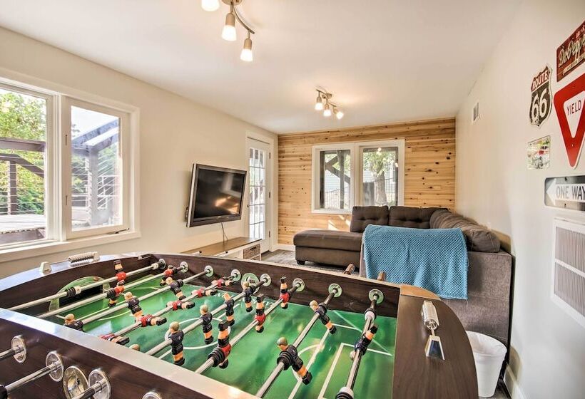 Dock, Deck & Boat Slip: Lakefront Eucha Home