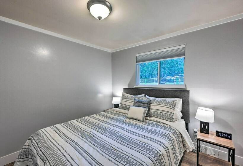 Modern Redmond Home With 2 Fireplaces & Yard!