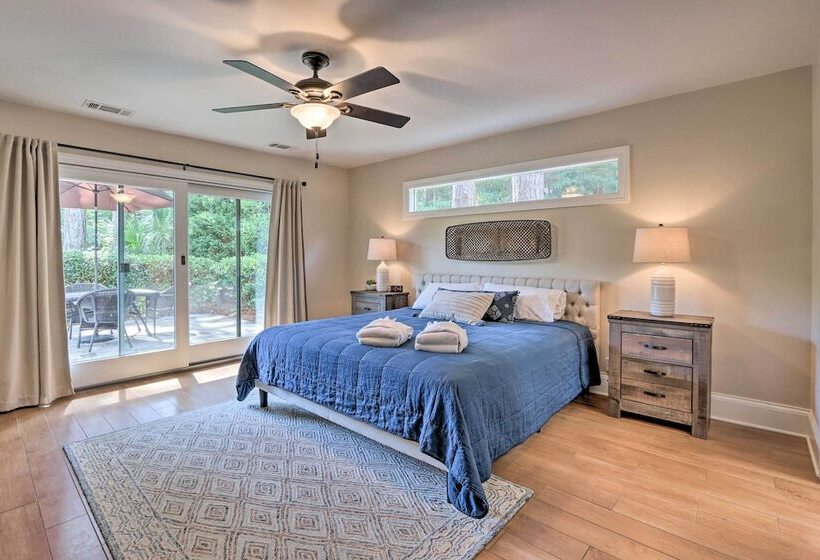 Charming Lakefront Retreat In Palmetto Dunes!