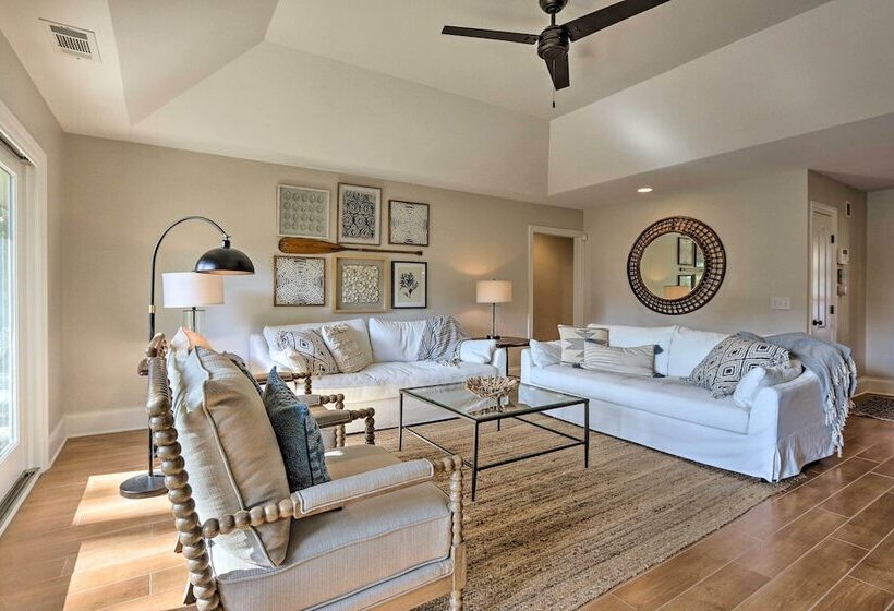 Charming Lakefront Retreat In Palmetto Dunes!