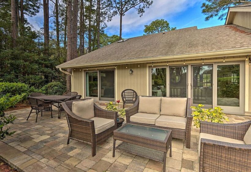 Charming Lakefront Retreat In Palmetto Dunes!