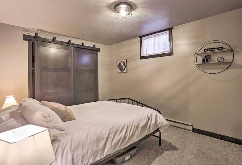 Modern Lead Cabin W/ Private Hot Tub & Fireplace!