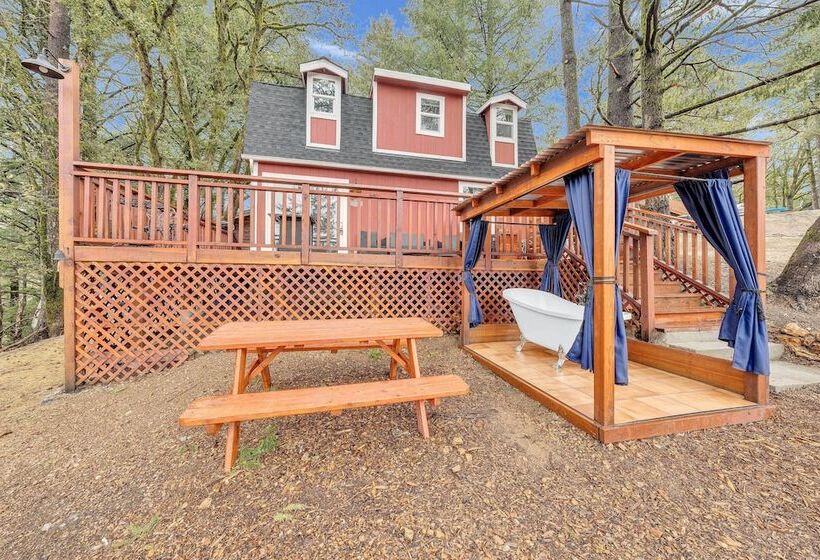 Mountain Homestead: Swim, Hike, & Camp On Site!