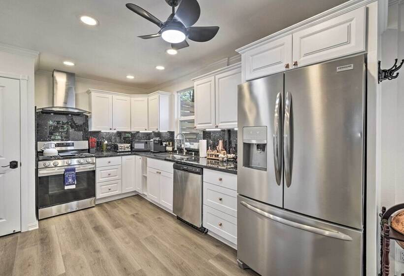 Mountain Homestead: Swim, Hike, & Camp On Site!