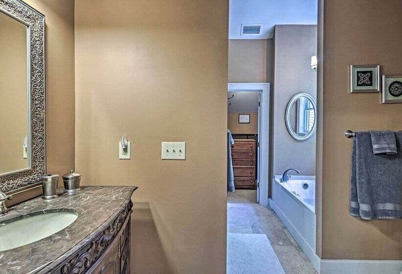 Mountain View Home: Hike, Raft, Golf + More!