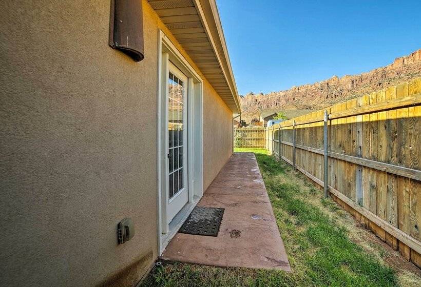 Mountain View Moab Home W/ Pool & Hot Tub Access!