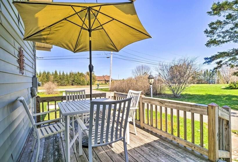Nautical Lubec Cottage W/ Fire Pit & Grill!