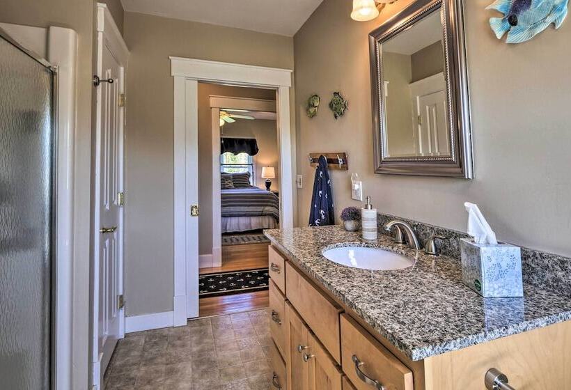 Nautical Lubec Cottage W/ Fire Pit & Grill!