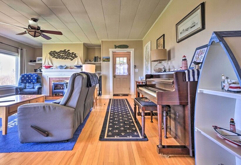 Nautical Lubec Cottage W/ Fire Pit & Grill!