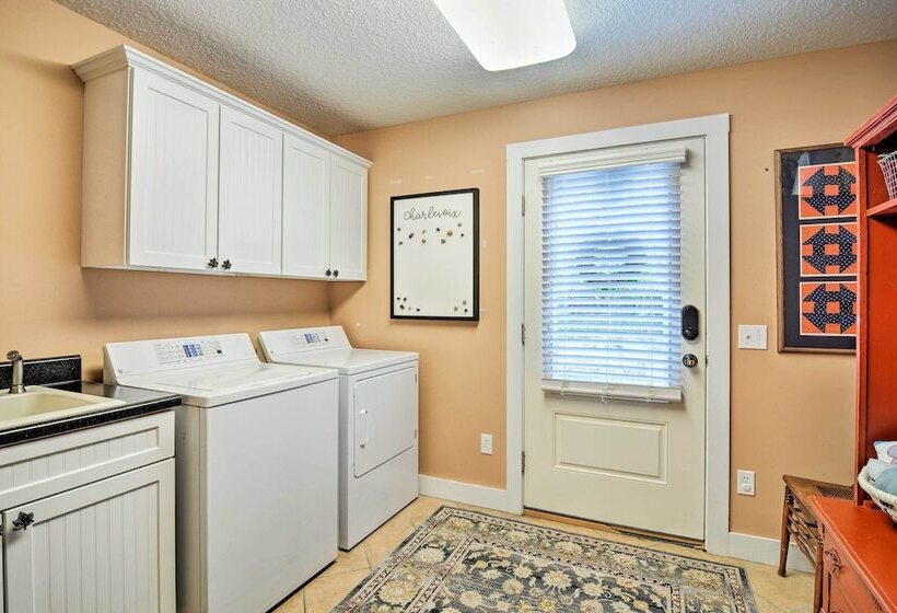 Northwest Michigan Duplex: 1/2 Mi To Lake Michigan