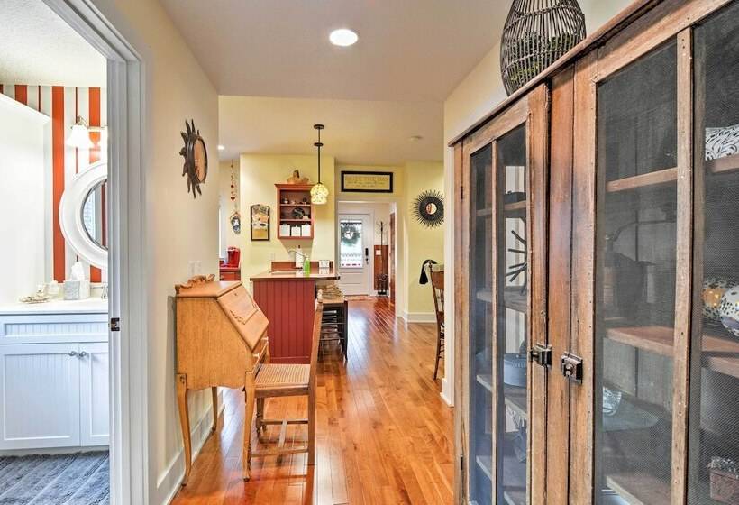 Northwest Michigan Duplex: 1/2 Mi To Lake Michigan