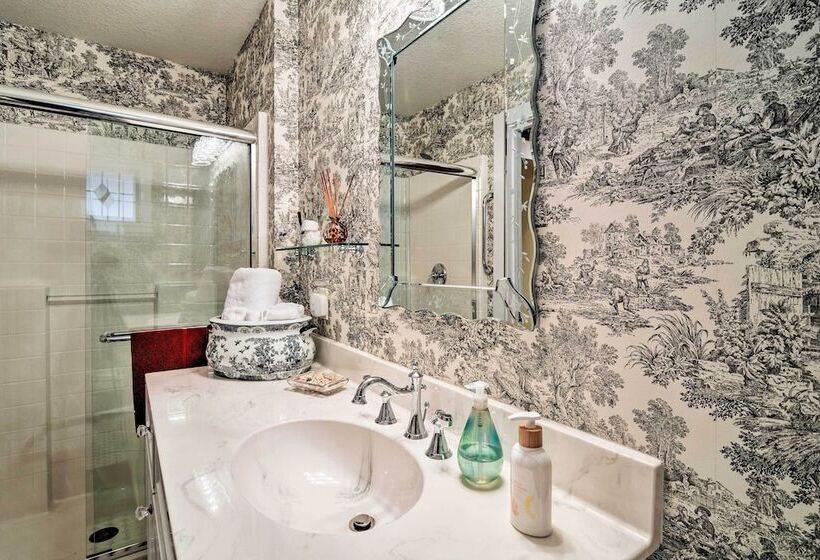 Northwest Michigan Duplex: 1/2 Mi To Lake Michigan