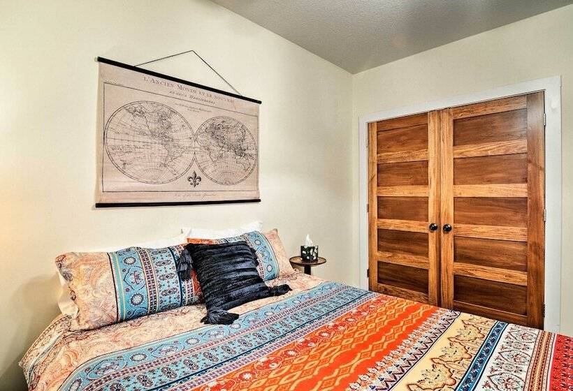 Northwest Michigan Duplex: 1/2 Mi To Lake Michigan