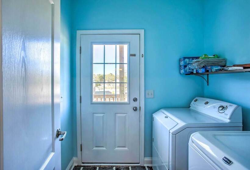 Ocean Isle Beach Escape   Centrally Located!