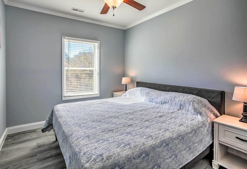 Ocean Isle Beach Escape   Centrally Located!