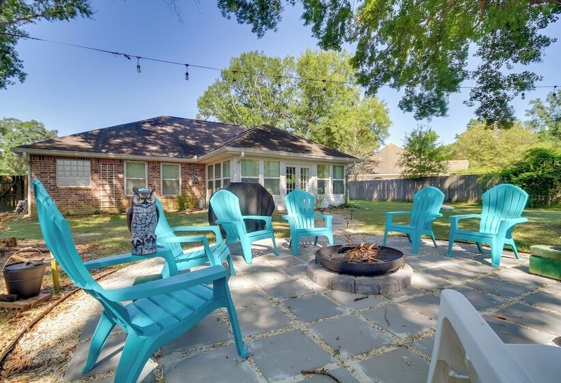 Ocean Springs Home W/ Fire Pit & Game Room!