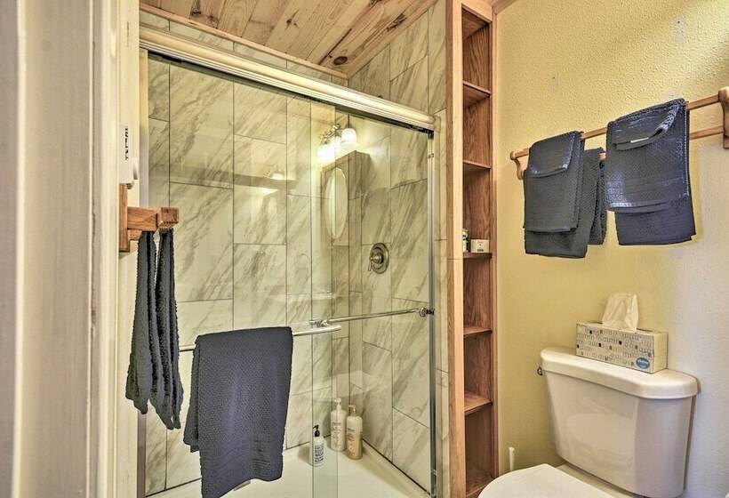 Oceanfront Retreat W/ Private Long Beach Access!