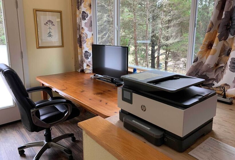 Oceanfront Retreat W/ Private Long Beach Access!