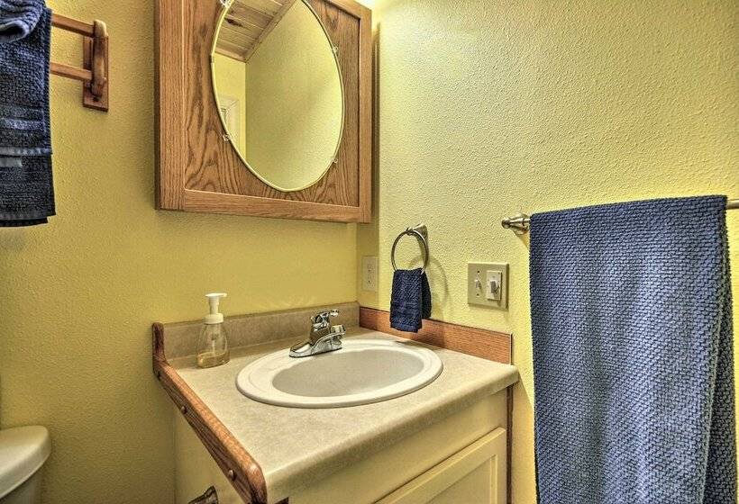 Oceanfront Retreat W/ Private Long Beach Access!