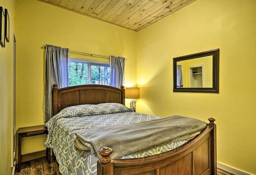 Oceanfront Retreat W/ Private Long Beach Access!