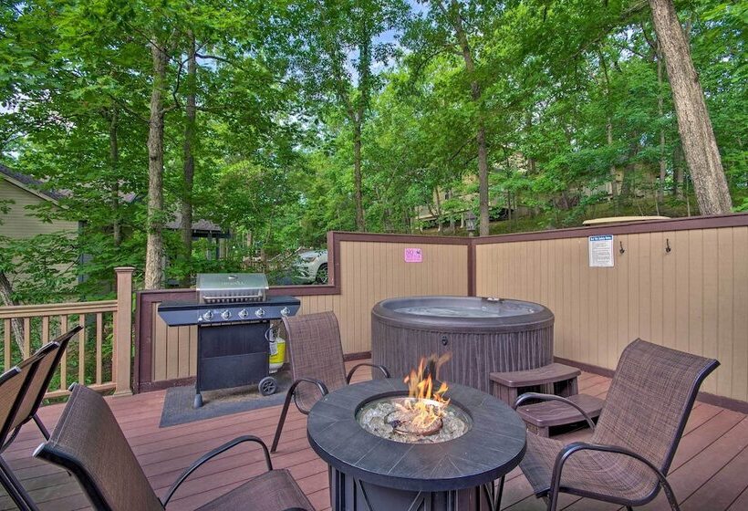 Osage Beach Home W/ Private Hot Tub: Near Lake!