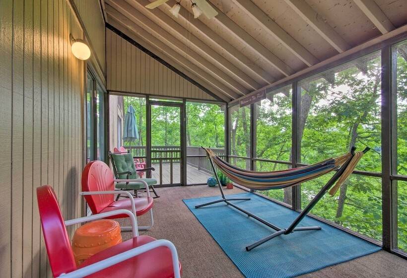 Osage Beach Home W/ Private Hot Tub: Near Lake!