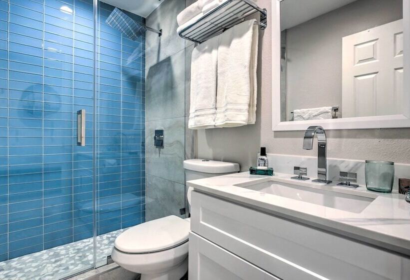 Palm Springs Pad W/ Outdoor Kitchen + Views!