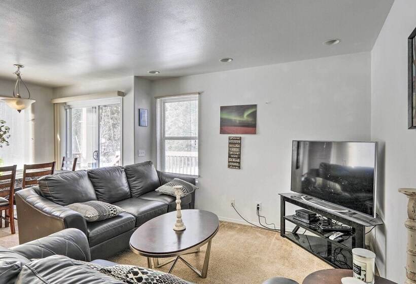 Peaceful Alaskan Escape: 13 Mi To Fairbanks!