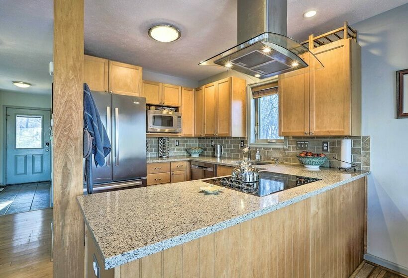 Peaceful Basye Home ~ 3 Mi To Bryce Resort!