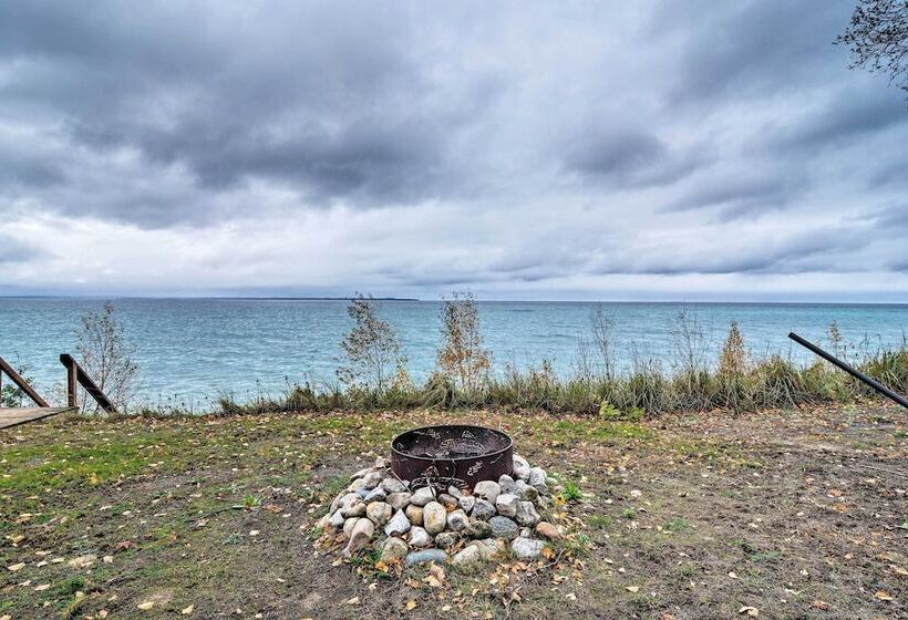 Fire Pit, Smart Tv: Waterfront Charlevoix Home