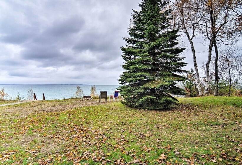 Fire Pit, Smart Tv: Waterfront Charlevoix Home