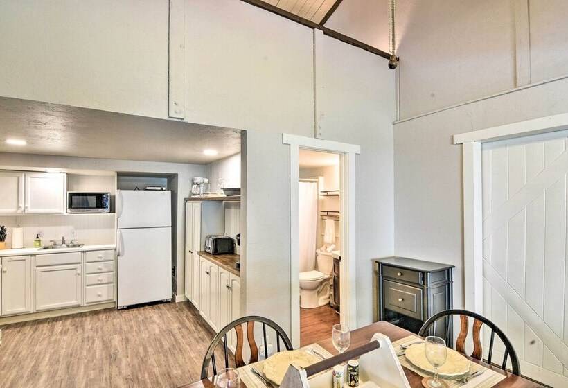 Peaceful Lake San Cristobal Cabin: Canoes Provided