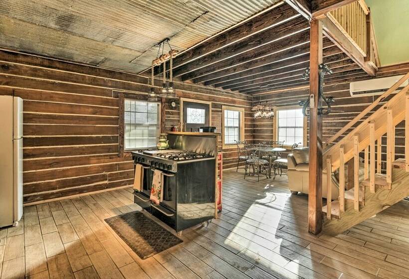 Peaceful Pet Friendly Cabin On Nueces River!