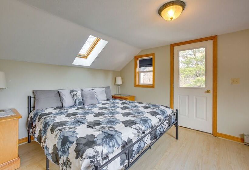 Lake Cabin In Honor W/ Hot Tub, Dock & Sauna!