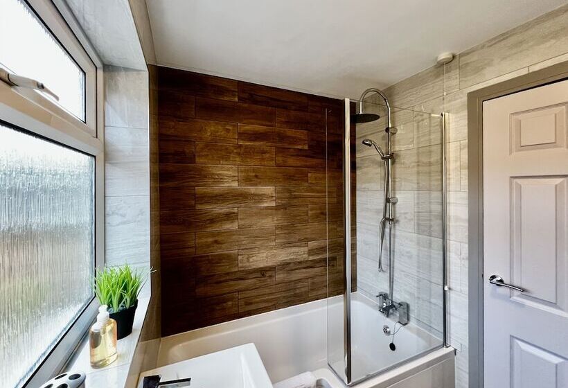 膳宿费 Daubney House