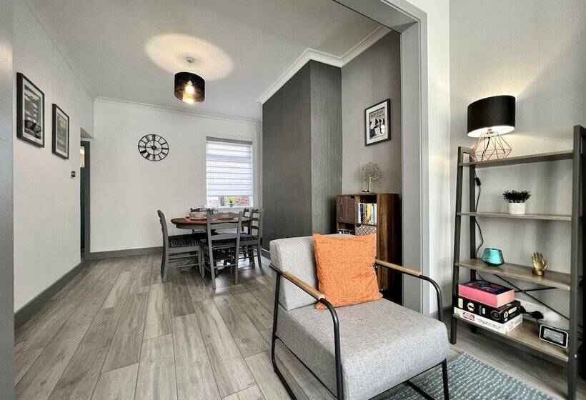 膳宿费 Daubney House