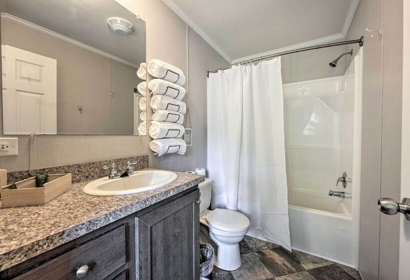 Pet Friendly Cassolopis Escape, Near Lake!