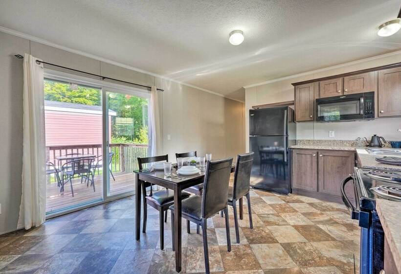 Pet Friendly Cassolopis Escape, Near Lake!