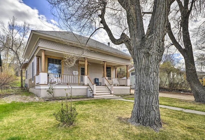 Pet Friendly Cody Home   Walk To Main Street!