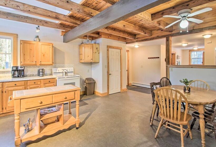 Inviting Countryside Home: 4 Mi To Long Lake!