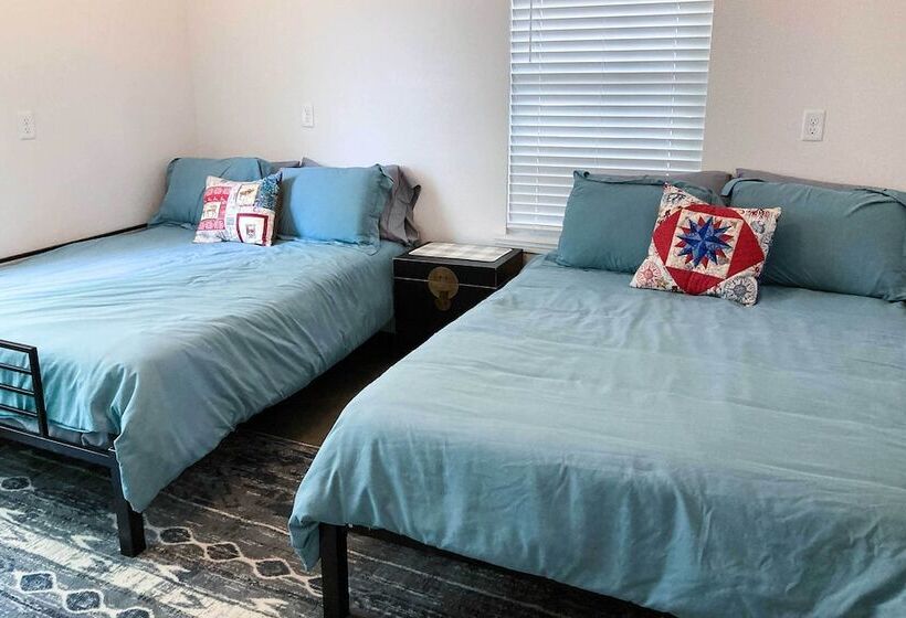 Pet Friendly Cabin On Wolf Creek At Grand Lake!