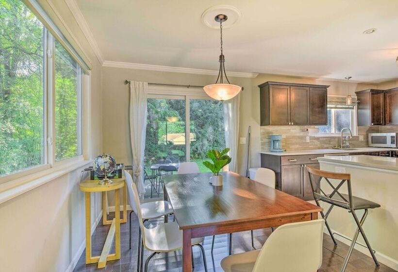 Pet Friendly Michigan Home: 5 Mi To State Park!