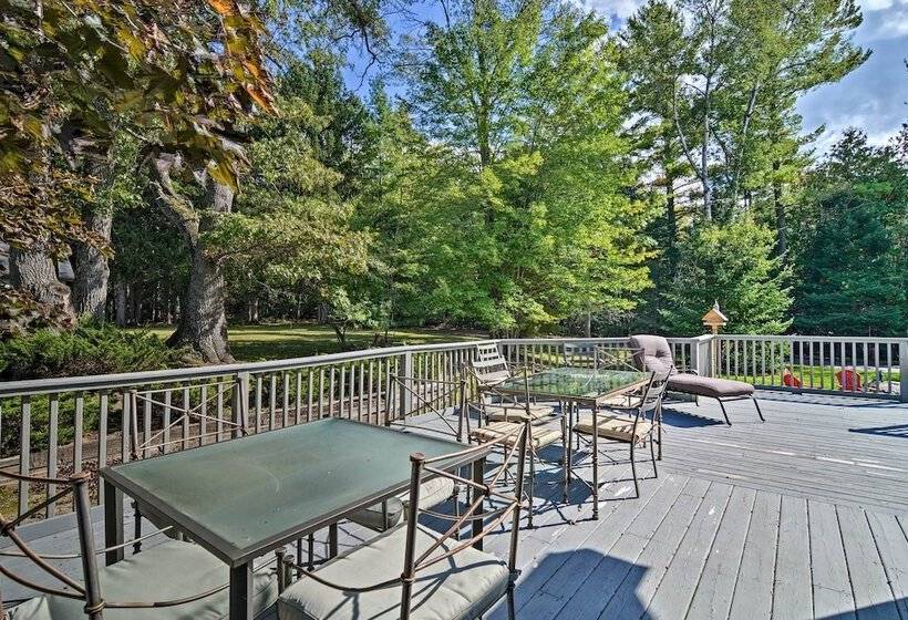 Pet Friendly Home Near Lakes & Snowmobile Trails!