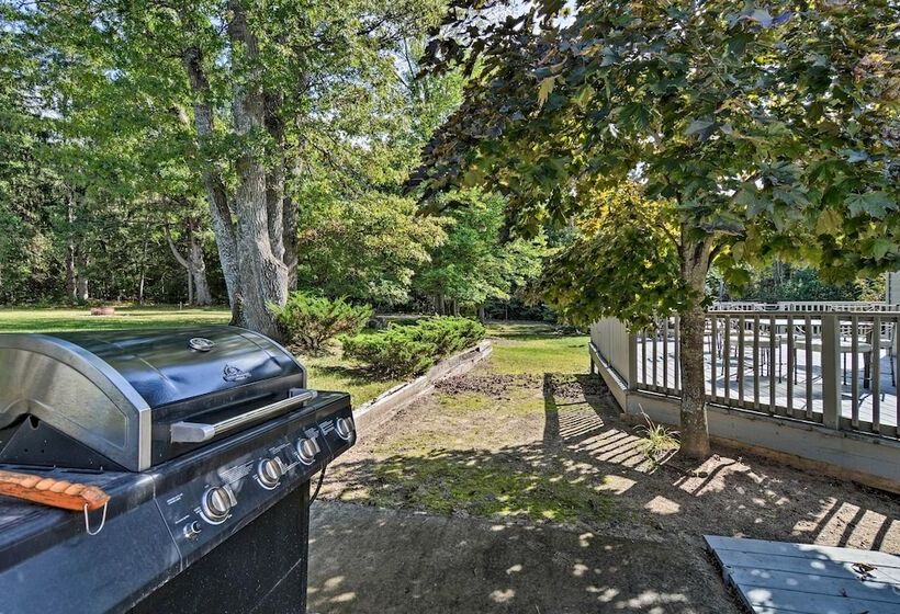 Pet Friendly Home Near Lakes & Snowmobile Trails!