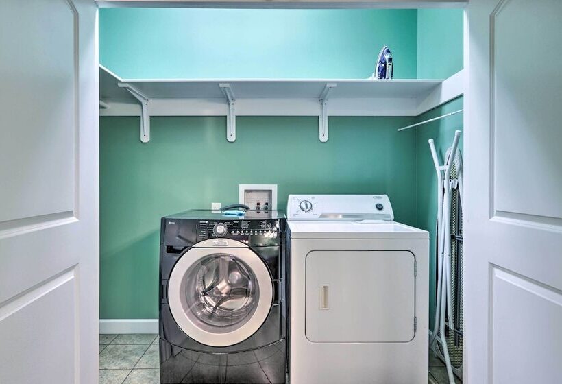 Pet Friendly Smoky Mountain Retreat W/ Game Room!