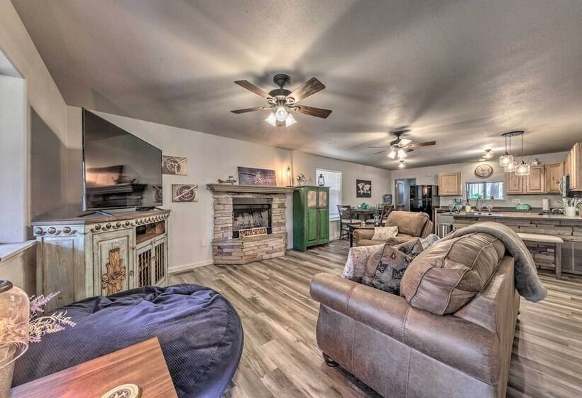 Pet Friendly Ruidoso Home W/ Deck & Forest Views!