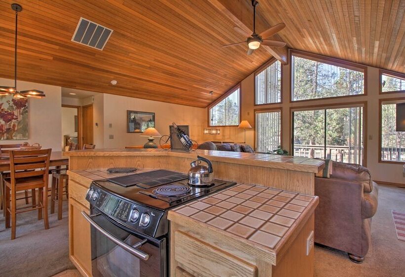 Sunriver Home W/ Hot Tub & 8 Sharc Passes
